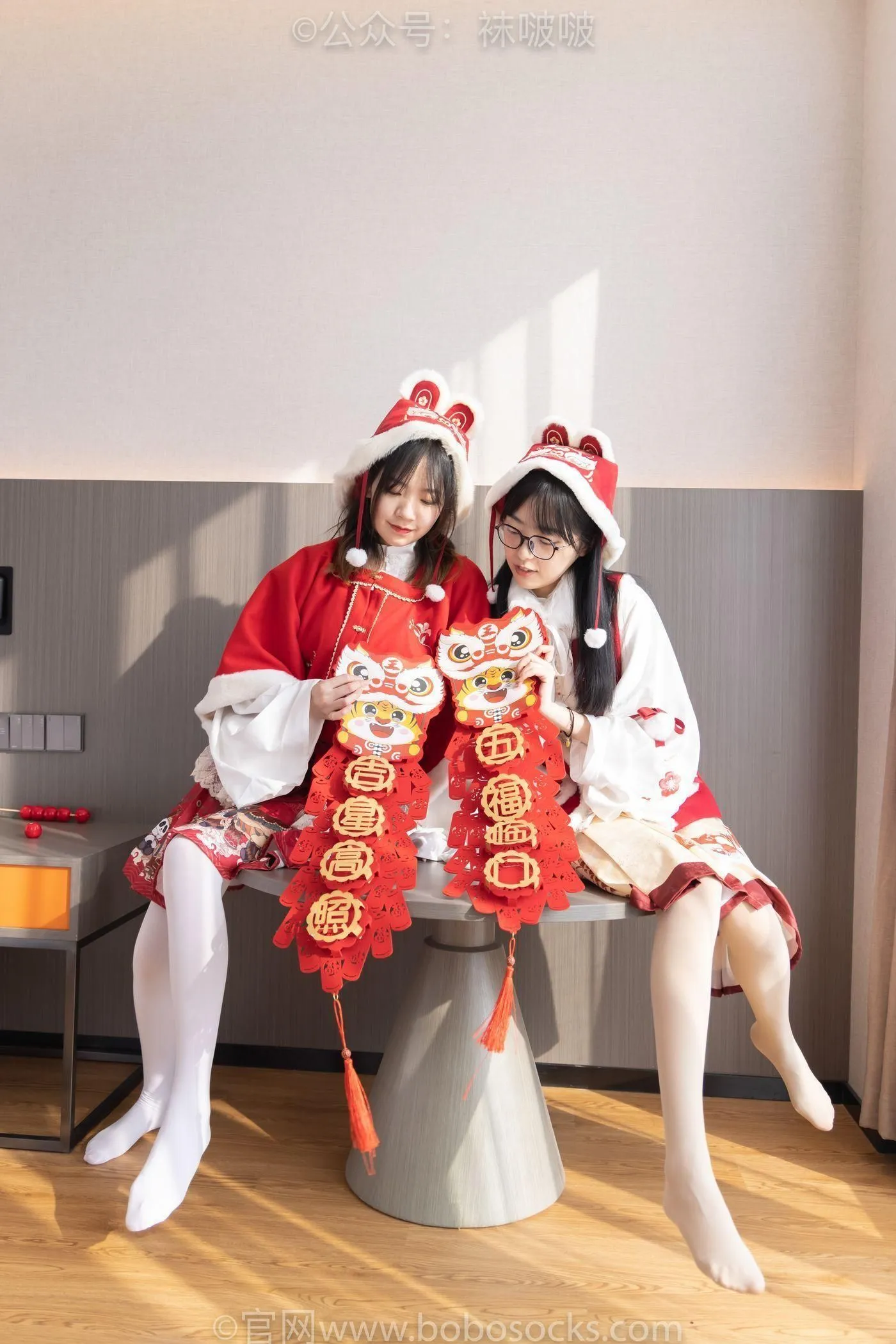 [BoBoSocks袜啵啵]NO.054 小甜豆与稚予-给大家拜年啦 [139P]插图1